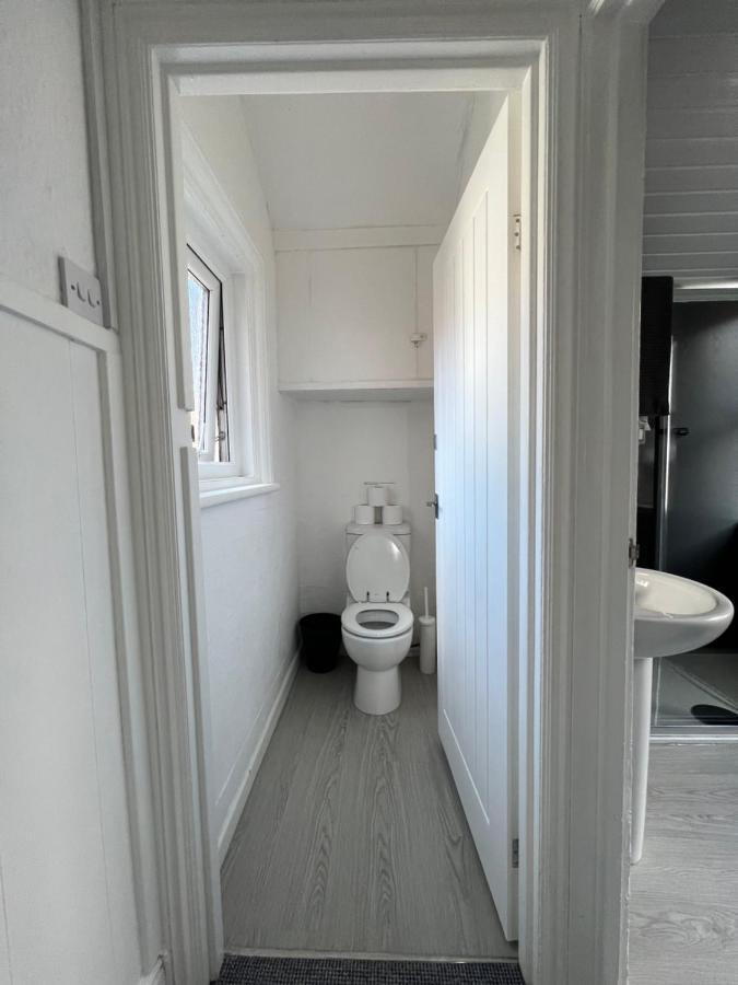 Safari Apartment, Free Parking, 10Min Walk To Blackpool Tower, Sleeps 12 מראה חיצוני תמונה